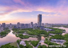 3、占地面积：红线、建建面积：指建建物外墙（